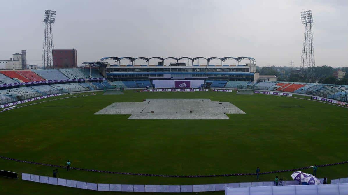 Sydney Sixers vs Hobart Hurricanes bbl match stopped due to rain