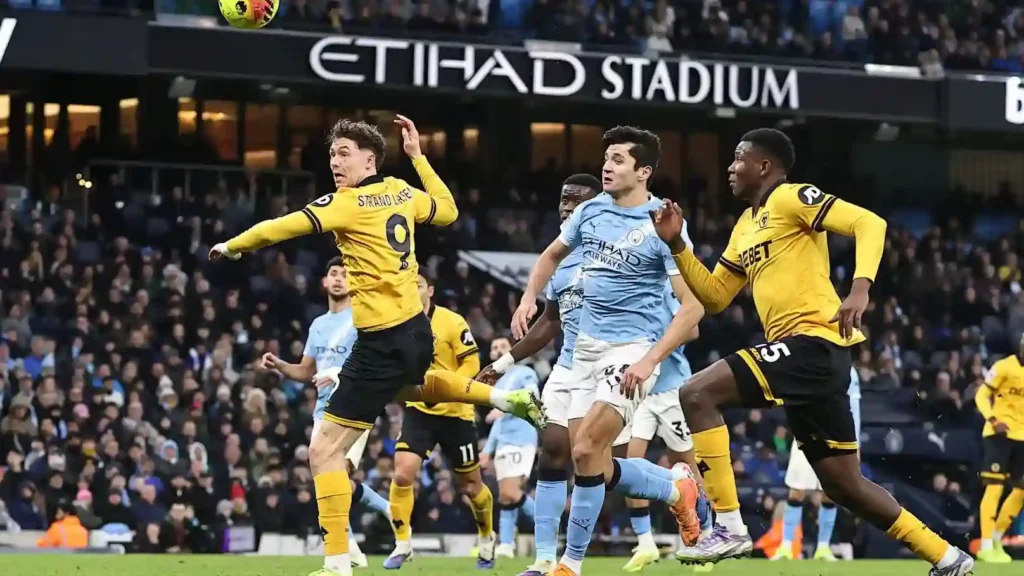 Strand Larsen is expected to join Crystal Palace as Mateta deal falls through